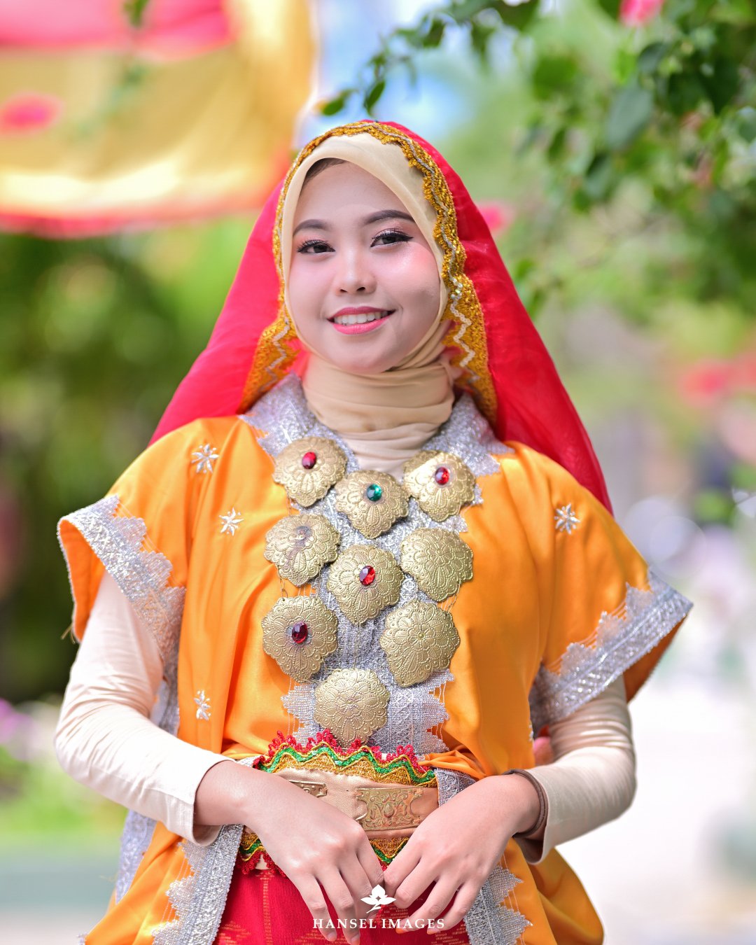 Jasa foto baju adat Sumbawa