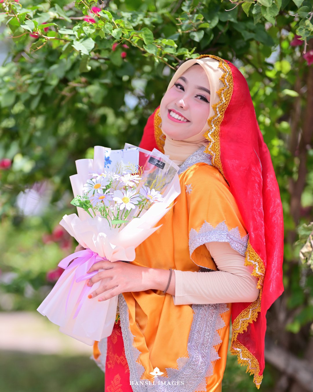 Jasa foto baju adat Sumbawa